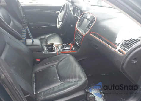 2016 Chrysler 300 Anniversary Edition z USA, uszkodzony, nr VIN 2C3CCAAG3GH224489